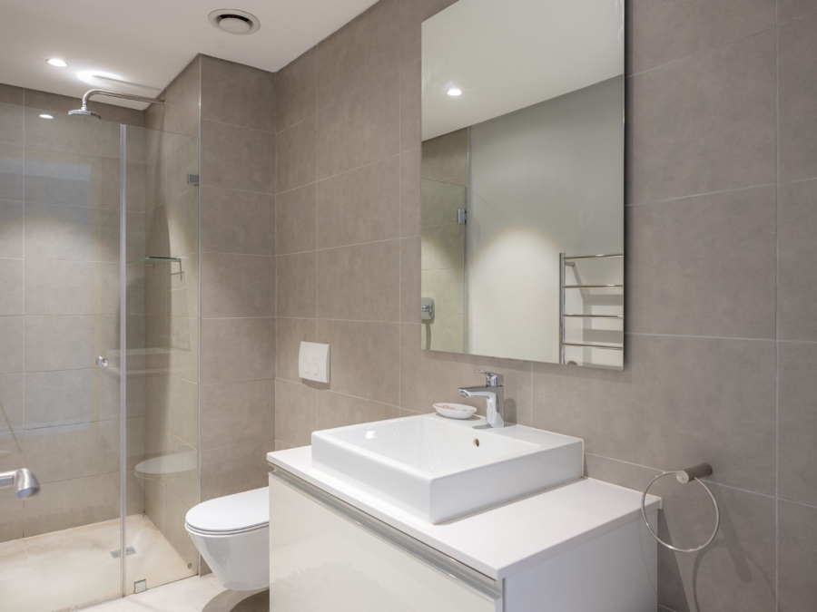 To Let 1 Bedroom Property for Rent in Green Point Western Cape